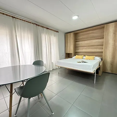 Agi Arago アパート *